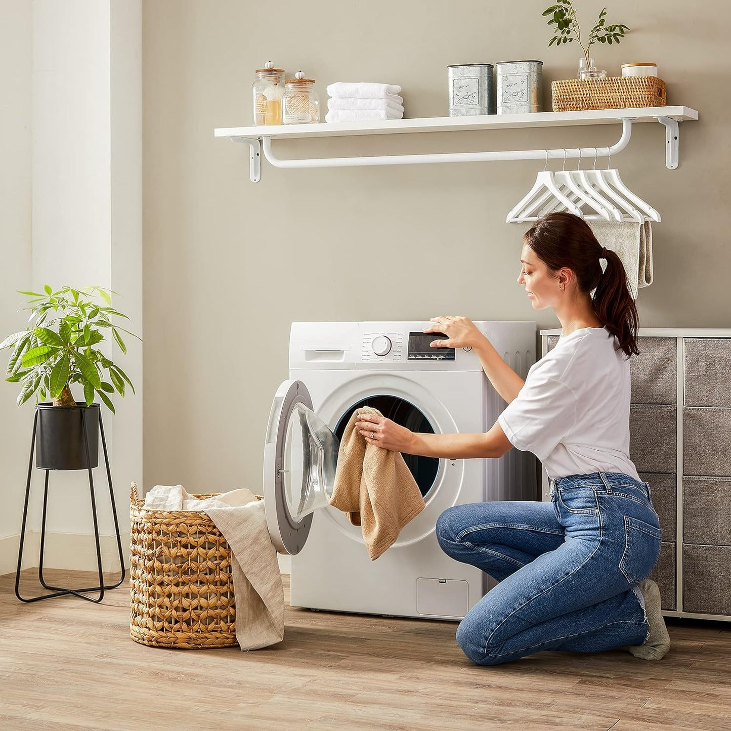 Feandrea Dog Car Seat Adjustable Straps Washable Liner 4 Pockets Brown and Beige - MarKay Outdoors