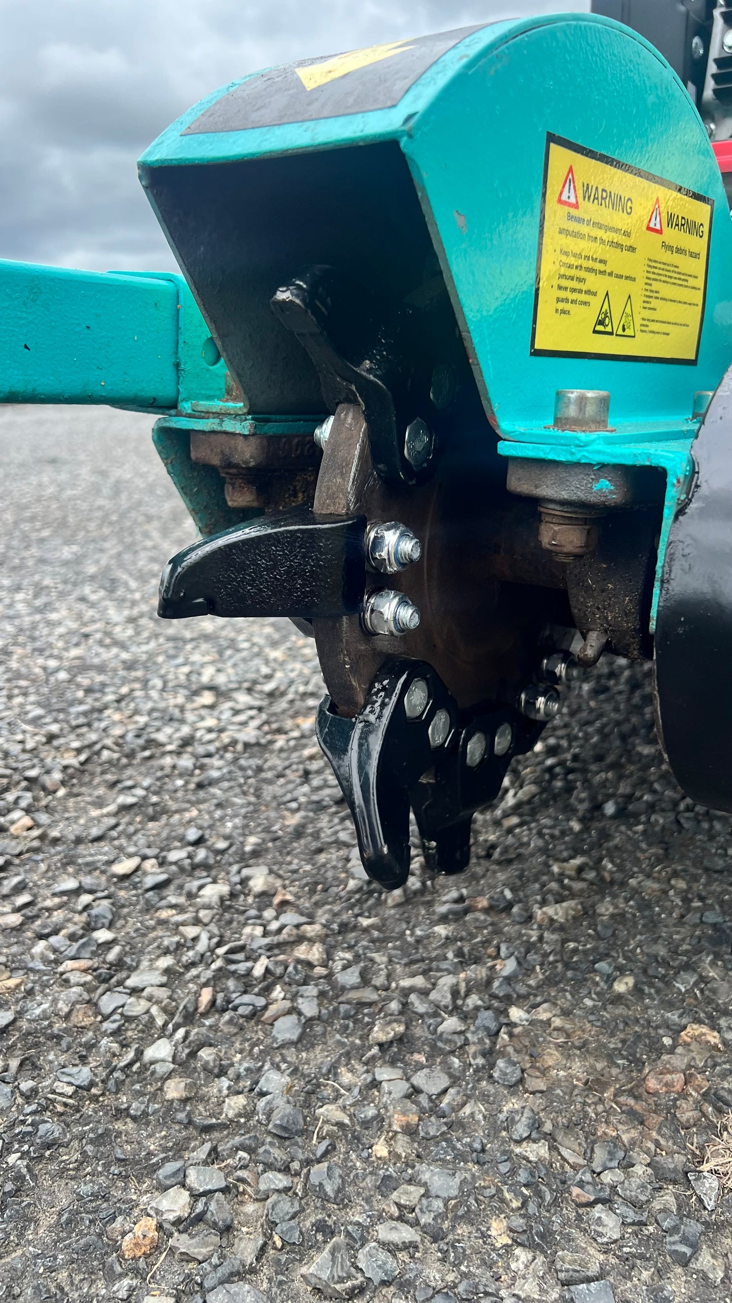 Stump Grinder Hire Mackay | Tree & Stump Removal Equipment | MarKay Outdoors - MarKay Outdoors